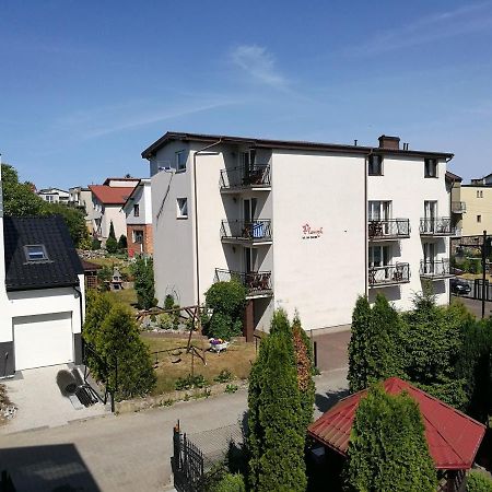Dom Wczasowy Plomyk Wladyslawowo Exterior foto