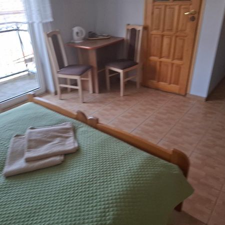 Dom Wczasowy Plomyk Wladyslawowo Exterior foto