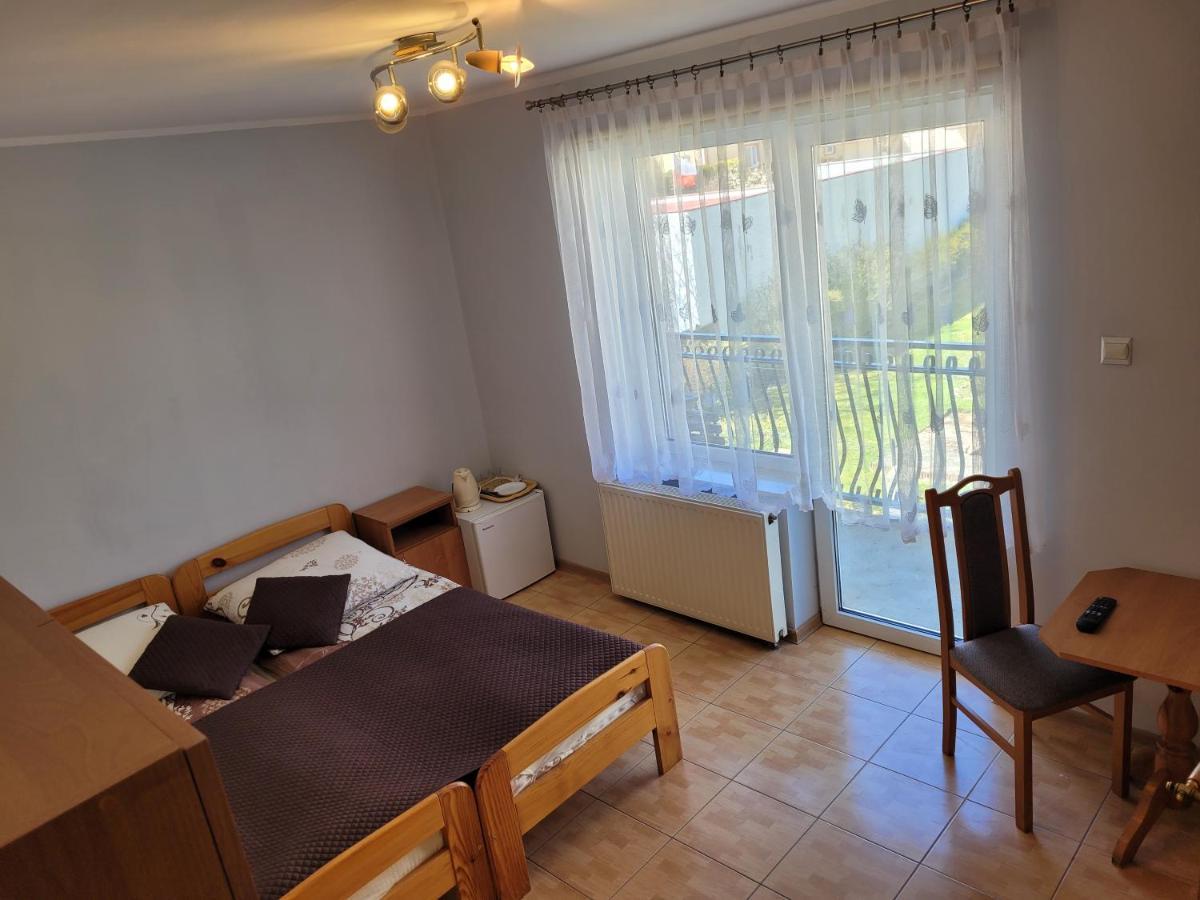 Dom Wczasowy Plomyk Wladyslawowo Exterior foto